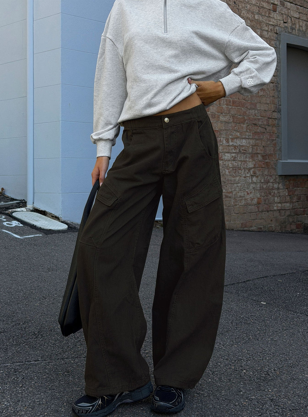 Selective Memory Low Rise Wide Leg Cargo PantszDark Charcoal