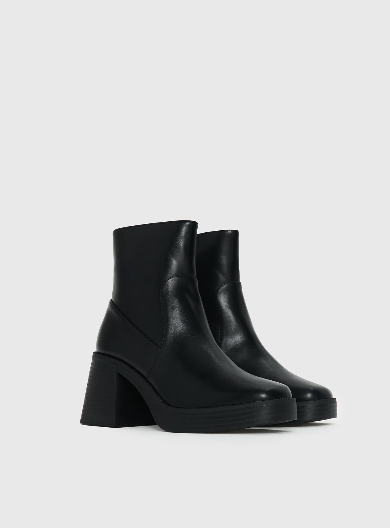 Halo Boots Black